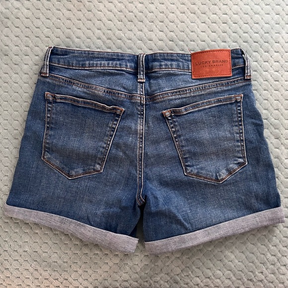 Lucky Brand Women’s Denim Shorts. Size 6/28. EUC - Picture 2 of 7